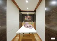 요트 판매 중