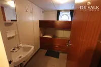 부유식 호텔 판매 중