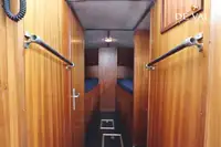 정찰 보트 판매 중