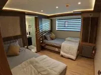 요트 판매 중
