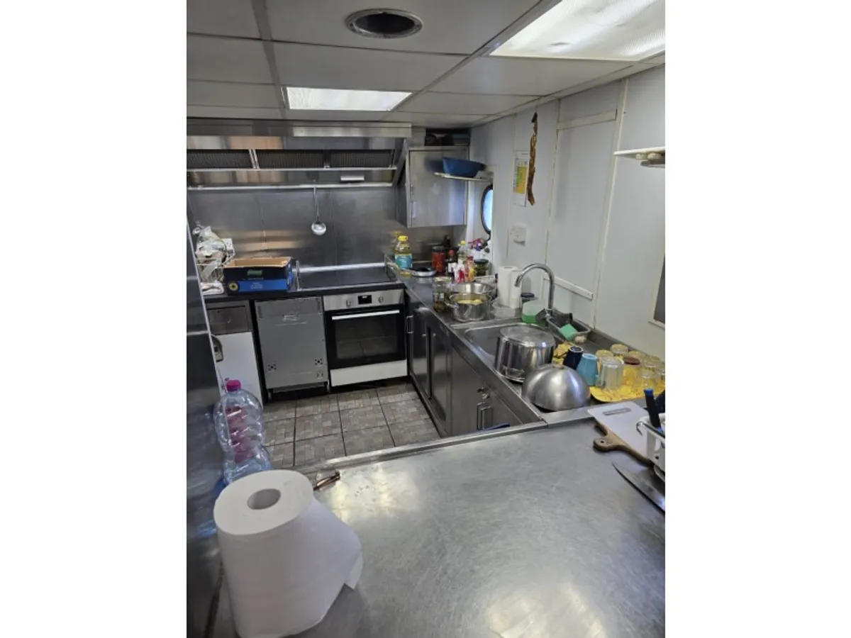 예인선 판매 중