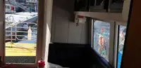 정찰 보트 판매 중