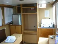 정찰 보트 판매 중