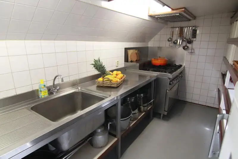 부유식 호텔 판매 중
