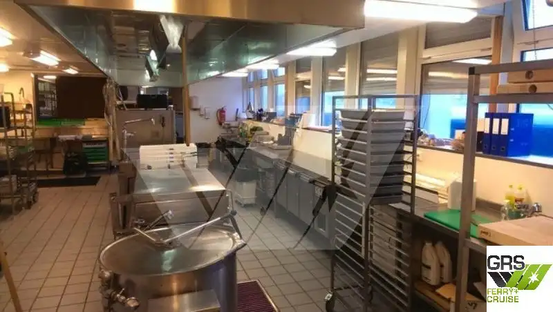 숙박 바지선 판매 중