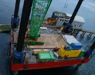 바지선 판매 중