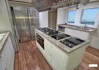 요트 판매 중