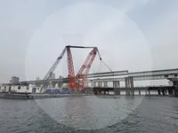 크레인 선박 판매 중