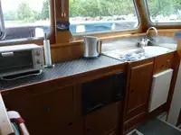정찰 보트 판매 중